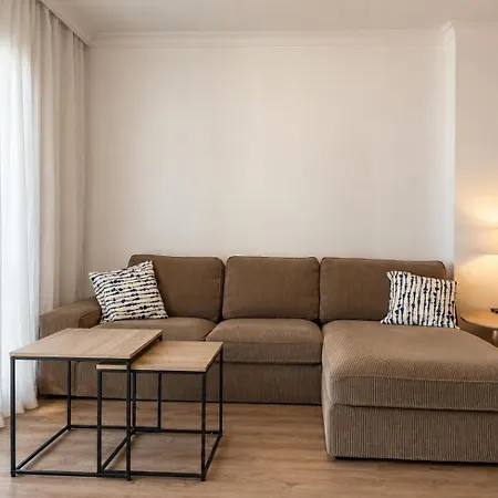 Center 3br Pool Parking