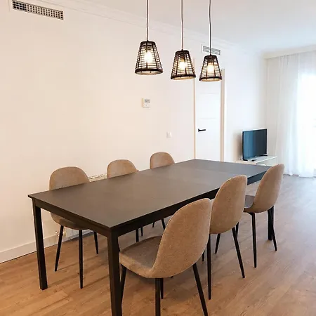 Center 3br Pool Parking ماربيا